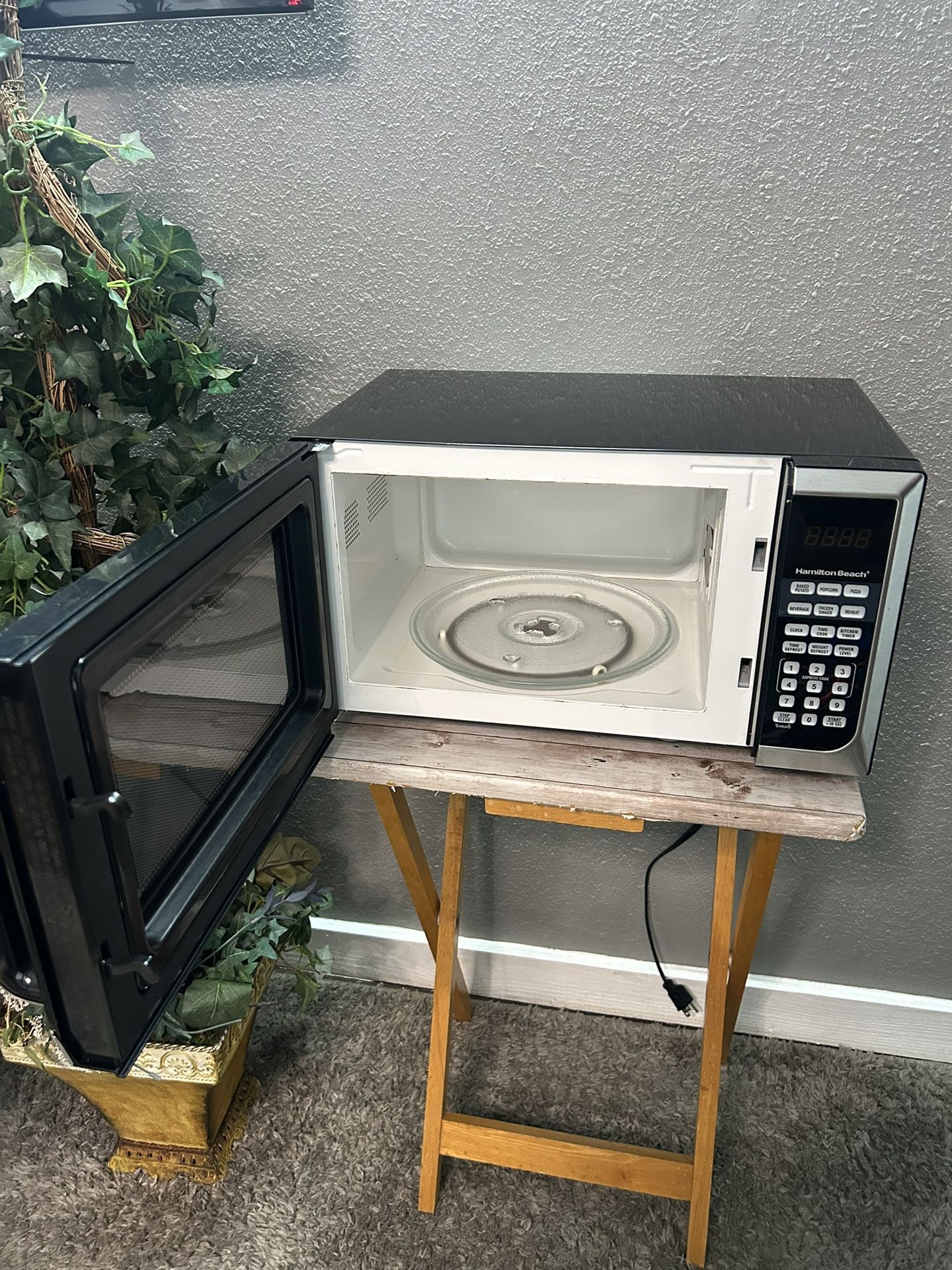 Hamilton Beach Microwave 
