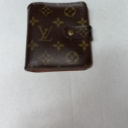 Louis Vuitton Monogram Compact Zip