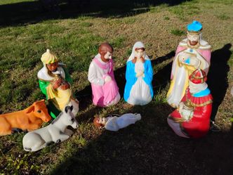 Vintage Blow mold nativity set