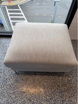 Large bench 70 × 83 cm (27.6″ × 32.7″)