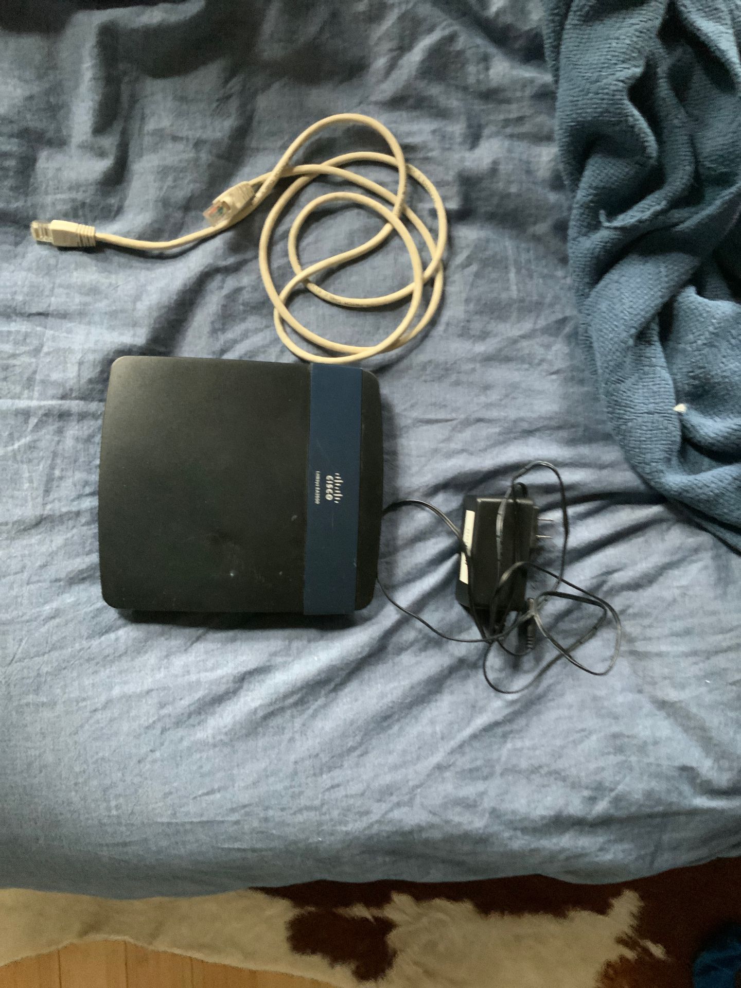 Cisco Linksys EA3500 N750 Dual-Band WiFi Router With Adapter And Ethernet Cord