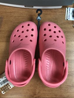 CROCS. NEW SZ 4-5 XS