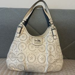 COACH #19625 "Lace Leather Maggie" Shoulder Bag Purse Parchment