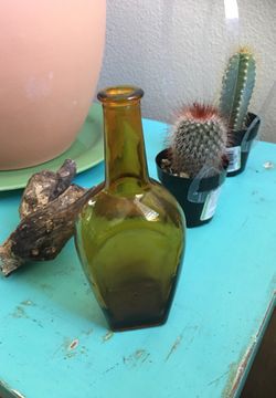 ANTIQUE AMBER BOTTLE