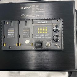 Neewer Bi-color Led Video Light Tripod, Stand, And Carrying Case