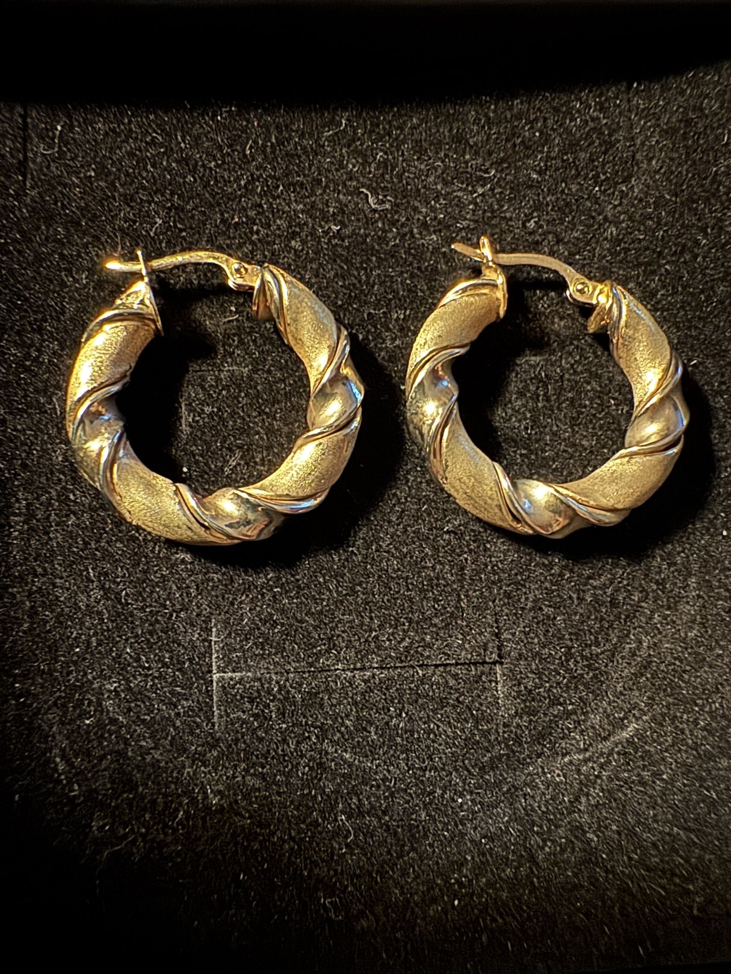 Stunning Braided 14K Gold Earrings 585 Italian Hoop Earrings 6.5g 