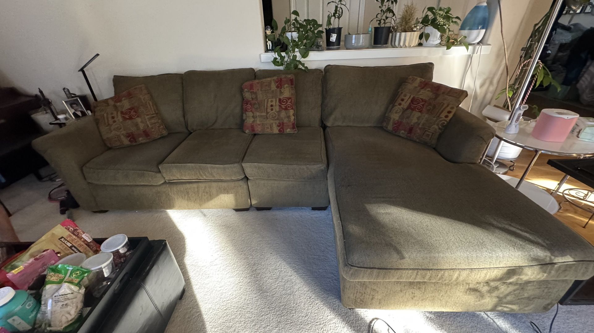 COUCH & COFFEE TABLE