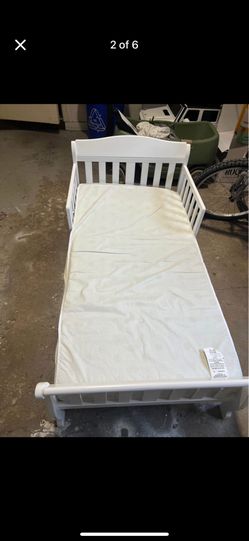 White Toddler Bed With Mattress 