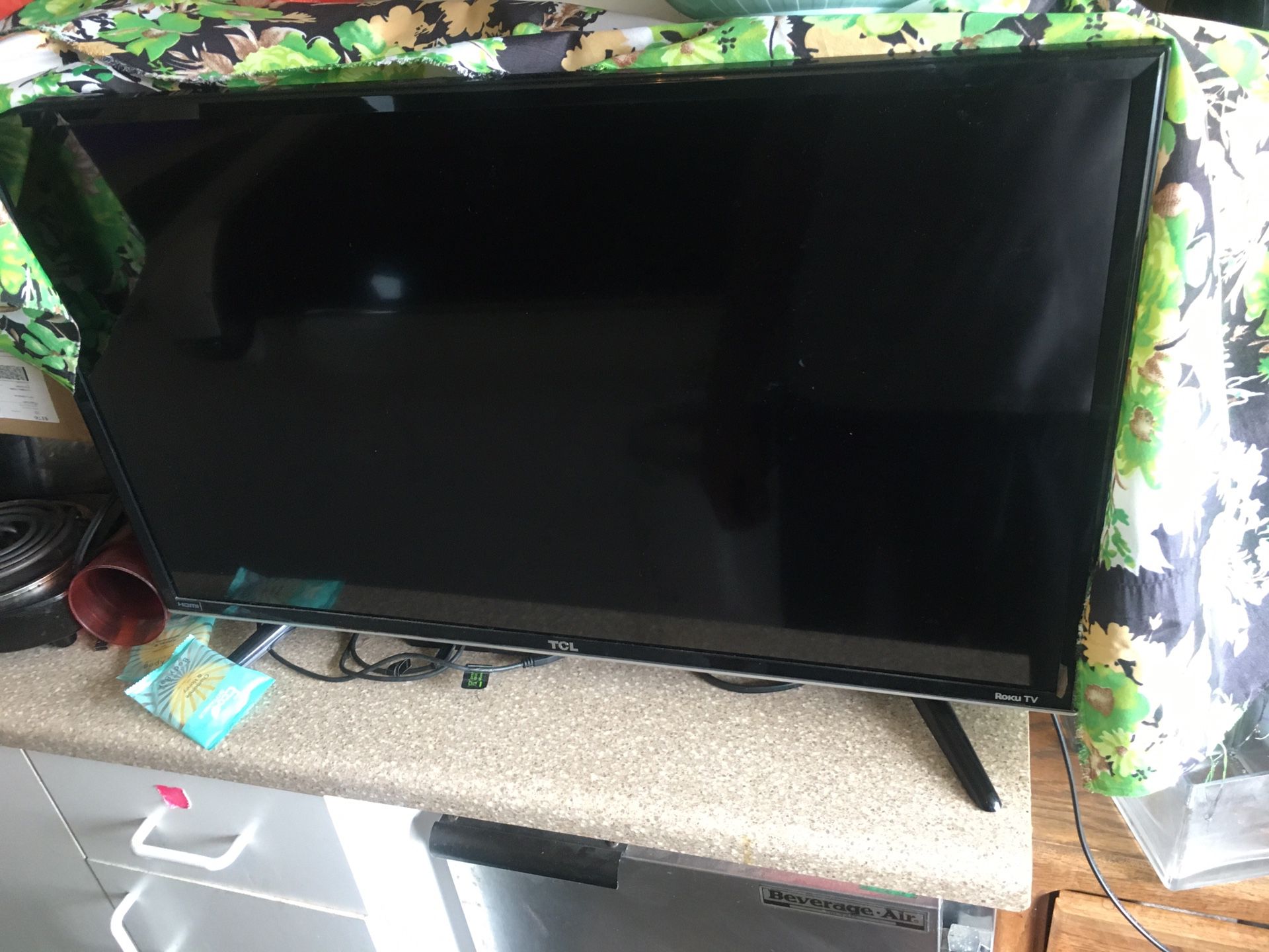 TCL Roku TV 32 inches