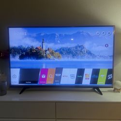 4K UHD HDR Smart LED TV - 55" Class (54.6" Diag)