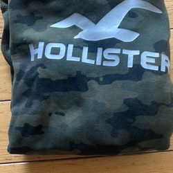 Camo Hollister Sweatshirt ( Mens Medium)