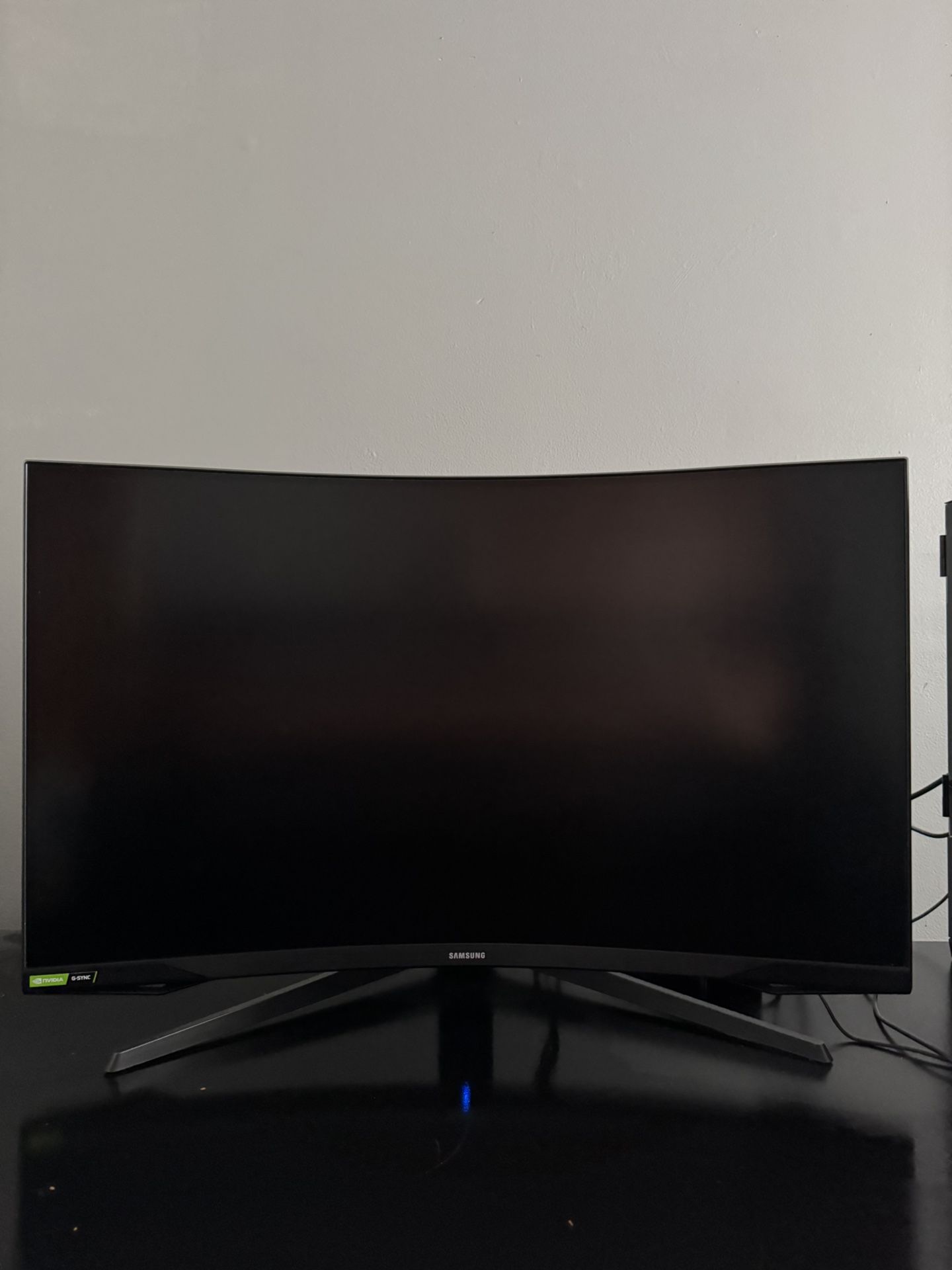 SAMSUNG 32” Odyssey G7 Series WQHD (2560x1440) Curved Gaming Monitor, 240Hz, 1ms, HDMI, G-Sync, FreeSync Premium Pro