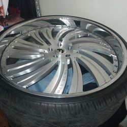26 Inc Forgiatos With Steering Wheel 