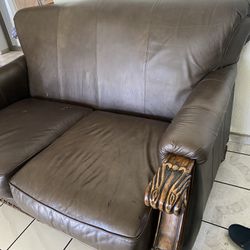 Free Couch 
