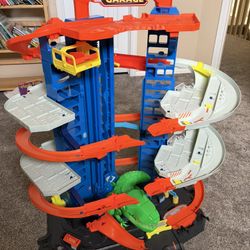 Hot Wheels Ultimate Garage 