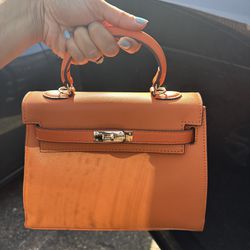 Hermes Birkin Bags 121 Available for Sale in Lynwood, CA - OfferUp