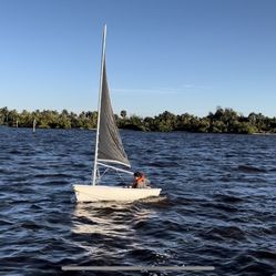 Hunter 90 Dinghy - Sailboat, motorboat.  unsinkable