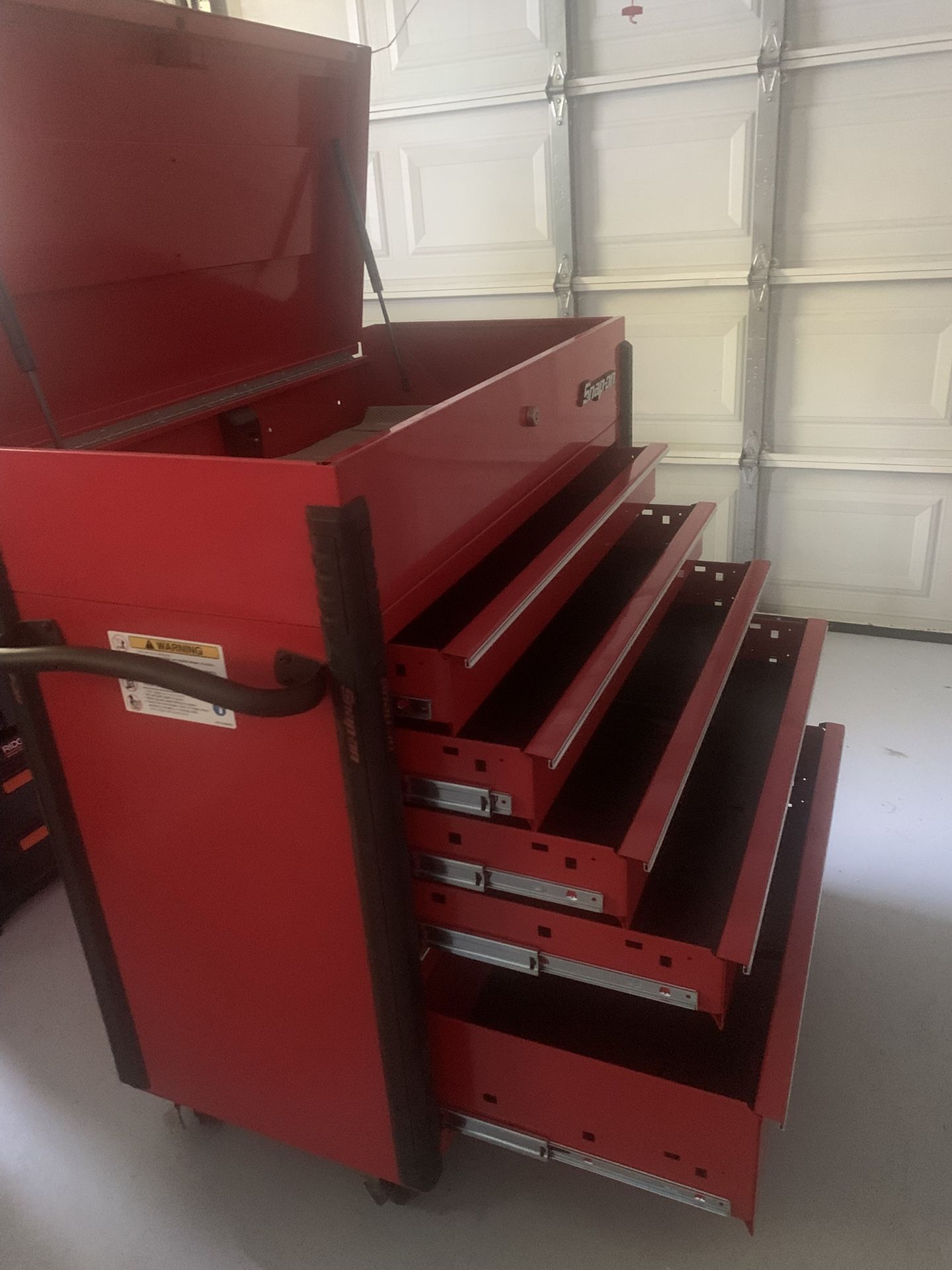 Amazing Condition Near Mint 10 Year Old Snap On Tool Box Cherry Red Black Trim 6 Drawers