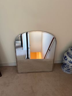 Good quality rounded mirrors (we have 2)