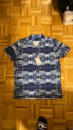 XXL men’s button-down T-shirt
