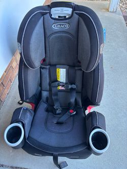 Graco Convertible Car Seat with Cup Holders