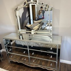 New Mirrored Dresser with Silver Crystal Knobs. 64Wx18Dx43H.  Free Delivery!