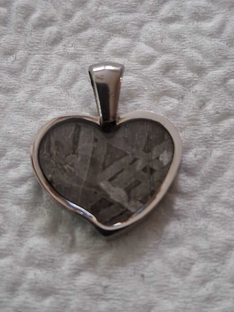 Heart Shaped Etched Aletai Meteorite Slice Pendant 2.3 g/1.4x1.6mm NO CHAIN
