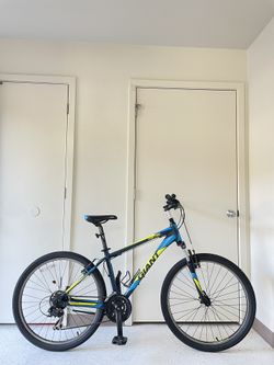 Giant 2 Revel Mountain Bike 26”