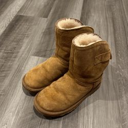 Ugg Size 5