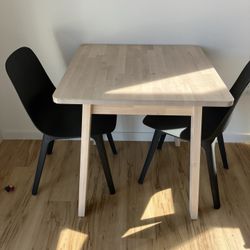 Table with Chairs 
