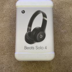 Beats Solo 4 Wireless 
