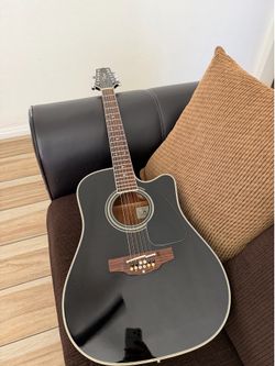 Takamine 12 string (pt-209-12 BL) in good condition