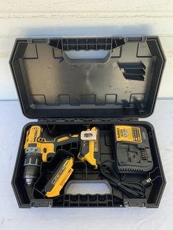 Dewalt DCD791D2 1/2” 20 volt Max XR cordless drill driver kit