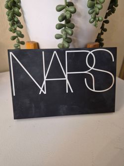 NARS pallet