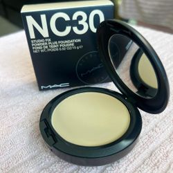 Shade NC30 MAC POWDER