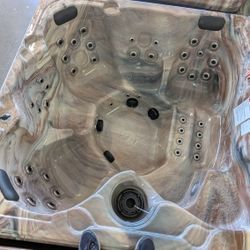 New Hot Tubs / Spas 