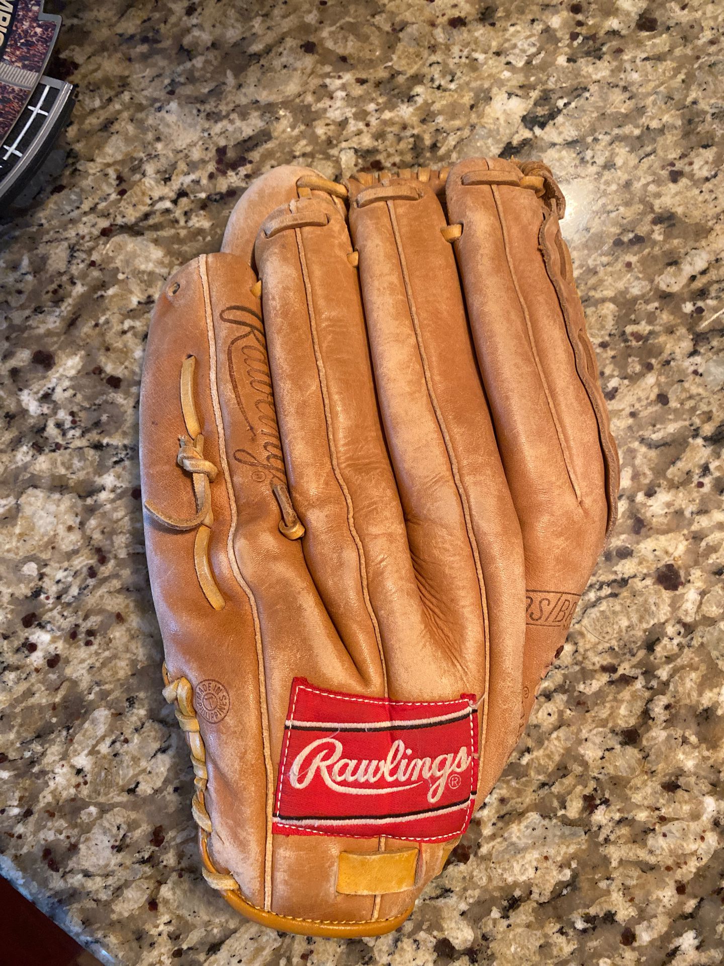Rawlings baseball/softball glove