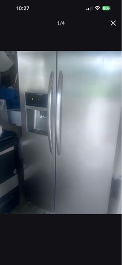 Stainless steel refrigerator works great