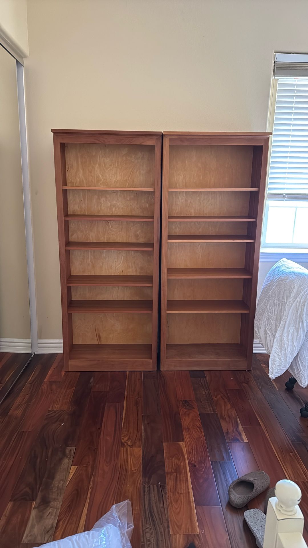 Free Bookshelves