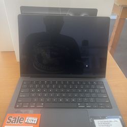 (2023) 14” MacBook Pro/ 18 GB SSD / 512 GB SSD / M3 Pro Chip