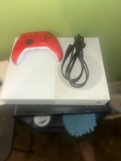 Xbox one s (1tb) with remote