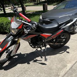 Hawk 250 DLX Motorcycle