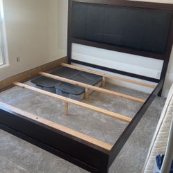 Cal King Bedroom Set