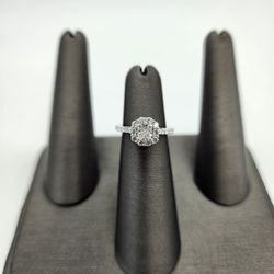14kt White Gold Diamond Ring