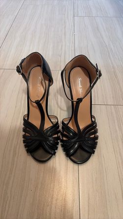 Sweet Shoes Black Strappy Heeled Sandals