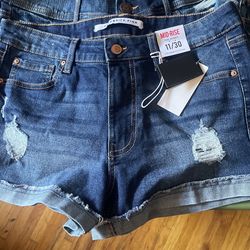 6 BRAND NEW PAIRS OF AMERICAN EAGLE AND HOLLISTER SHORTS