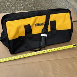 DeWalt Contractor Bag 