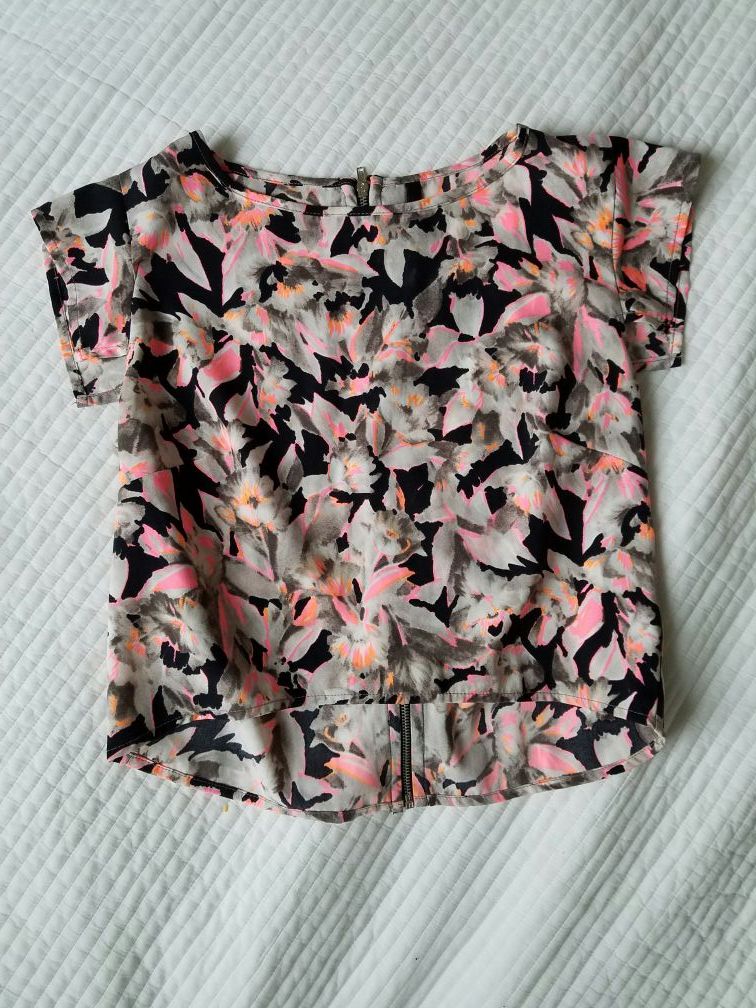 Pink and black floral crop top with zipper back