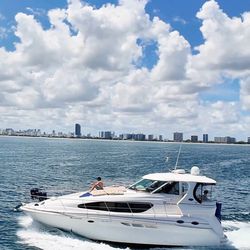 2003 Sea Ray 390 Motor Yacht