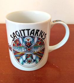 NEW SAGITTARIUS HOROSCOPE METALLIC GRAPHIC PEARL WHITE CERAMIC COFFEE CUP MUG 